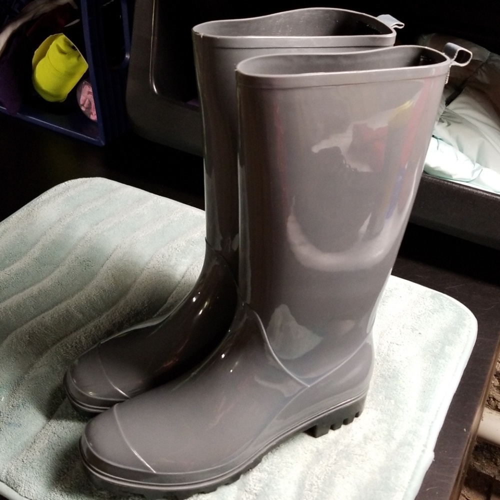 Rain boots